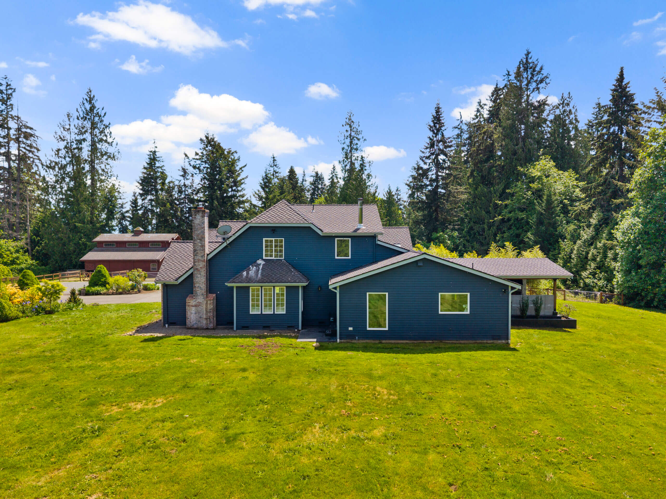 Reduced! 4.74 Acre Luxury Estate with Hobby Farm in Duvall - Image 6