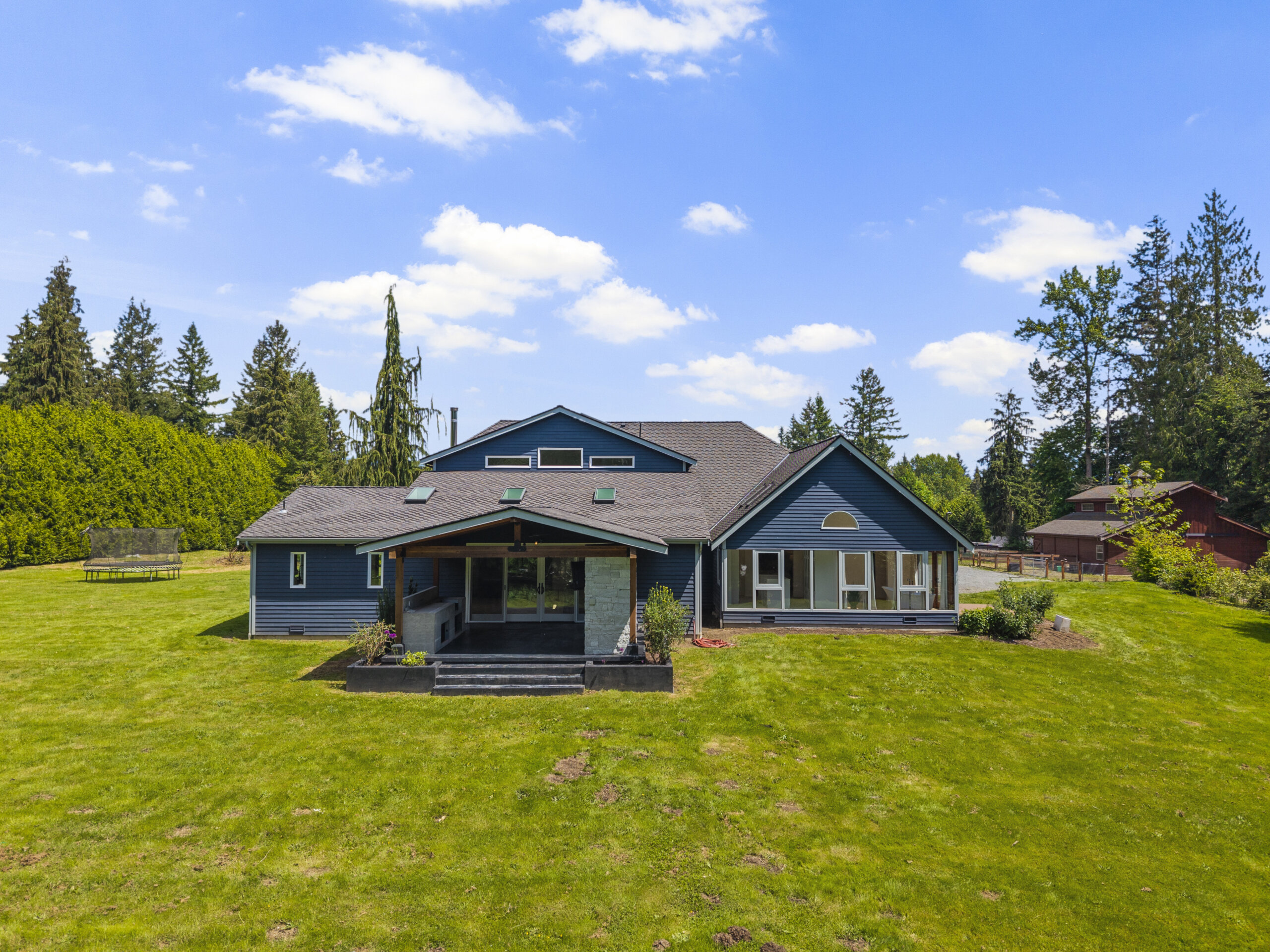 Reduced! 4.74 Acre Luxury Estate with Hobby Farm in Duvall - Image 7