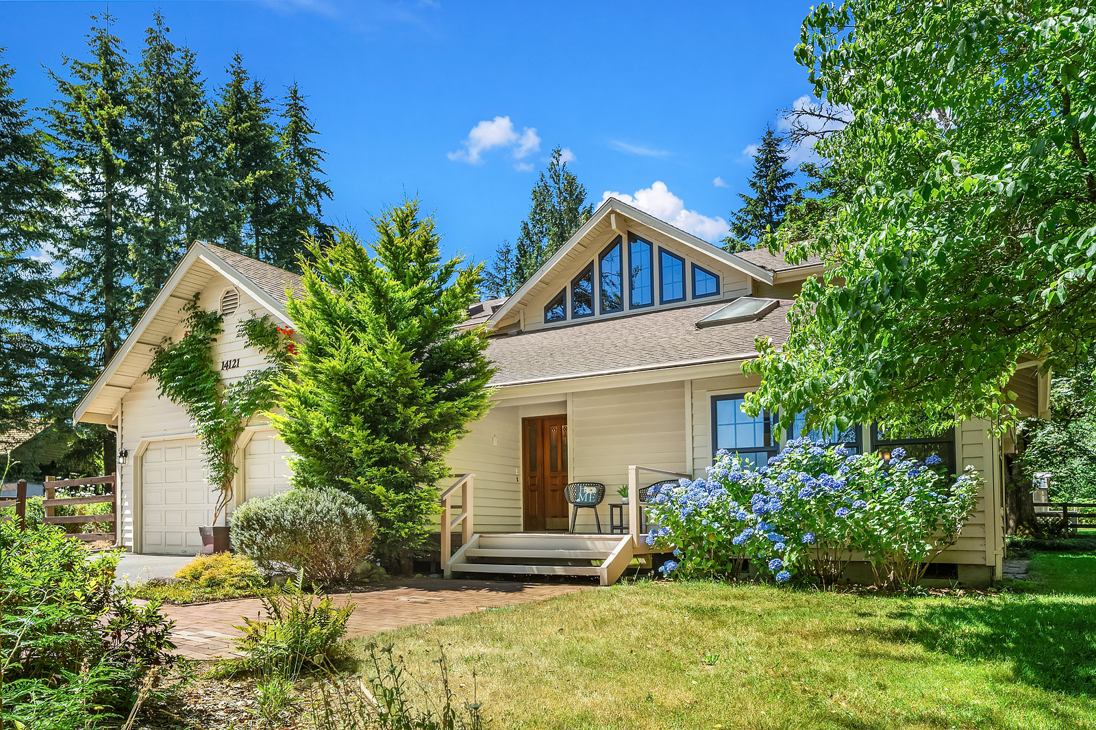 Home on Over 5 Acres with Barn, Shop, and Pastures